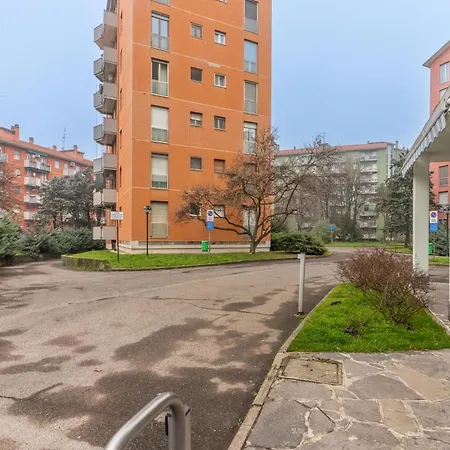 Casa Sibilla - Balcony Apartment, 7min Linate & Arena, Fast Wifi