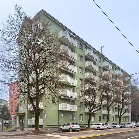 Casa Sibilla - Balcony Apartment, 7min Linate & Arena, Fast Wifi Apartment *